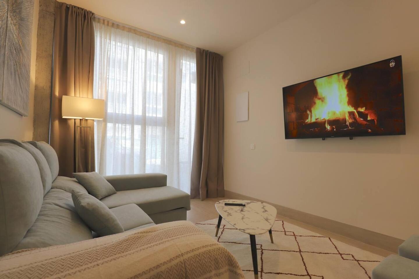 Apartamentos Orilla Del Bernabeu Мадрид Экстерьер фото